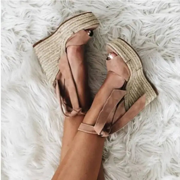 Sandalias con Taco Negro